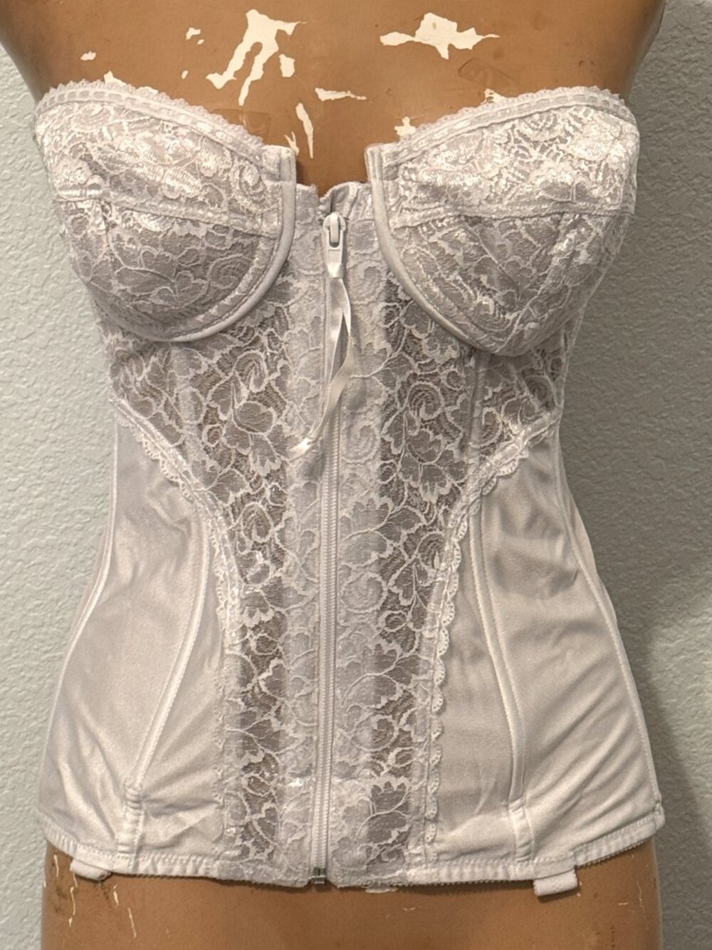 Vintage Frederick's Hollywood White Bustier Corset Hook Eye Zipper Small Fairy